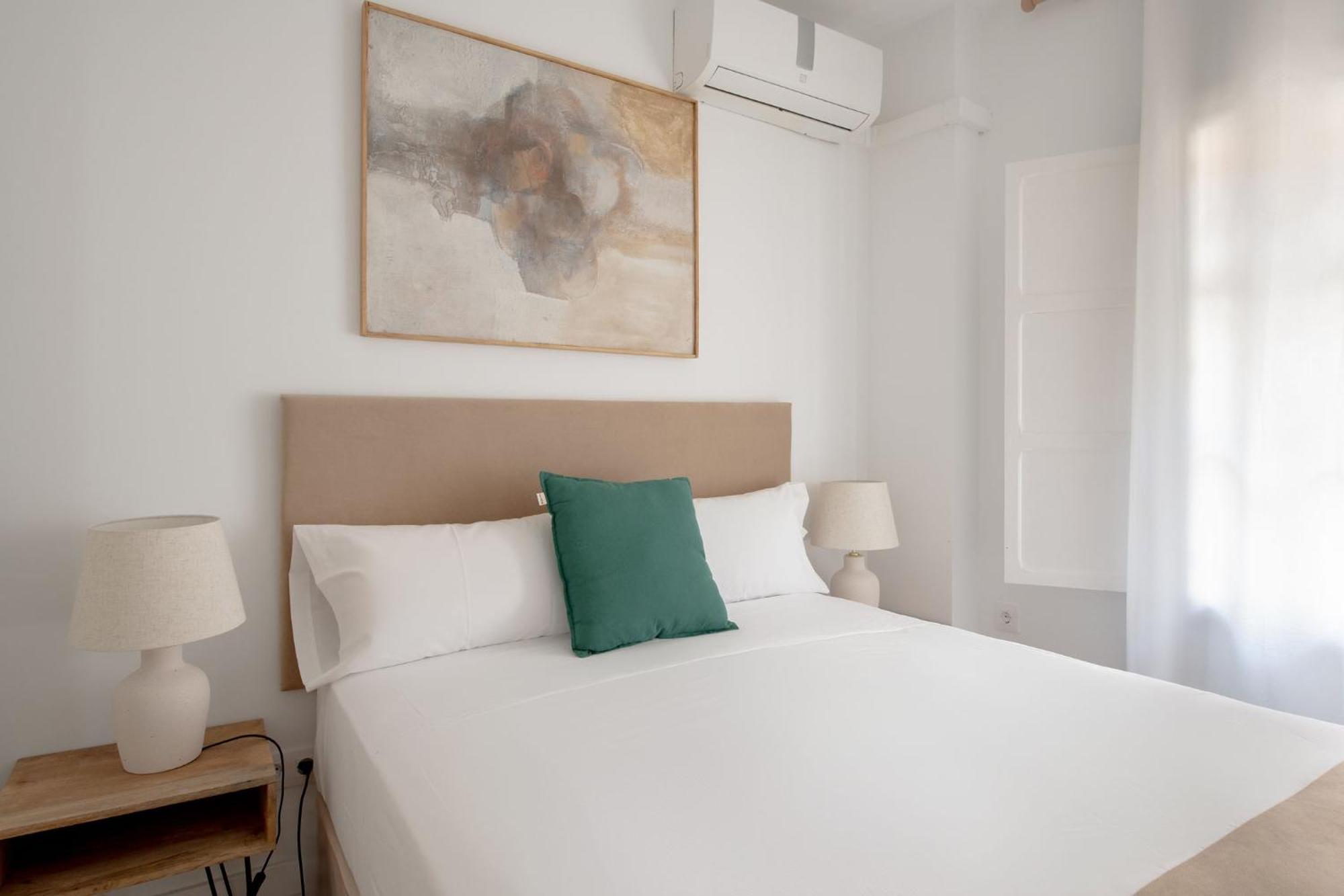 Magno Apartments Gonzalez Cuadrado Севілья Екстер'єр фото